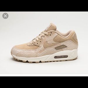 Women’s Nike air max 90 PRM